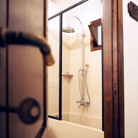 Diffuso Sotto Le Cummerse 4*