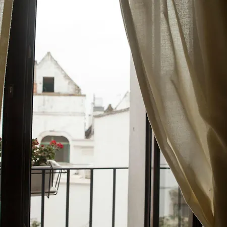 Diffuso Sotto Le Cummerse Локоротондо